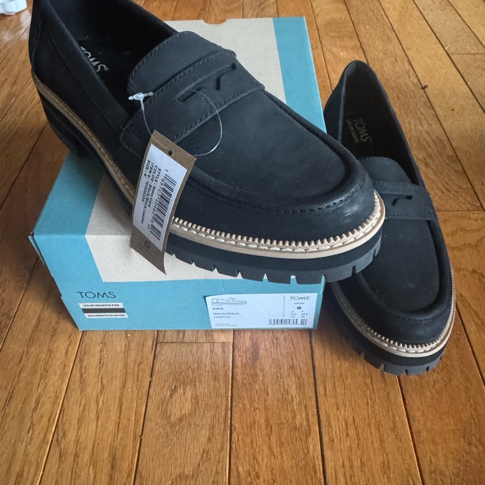 TOMS Black Suede Lug Sole Loafers Cara Style - Picture 2 of 11